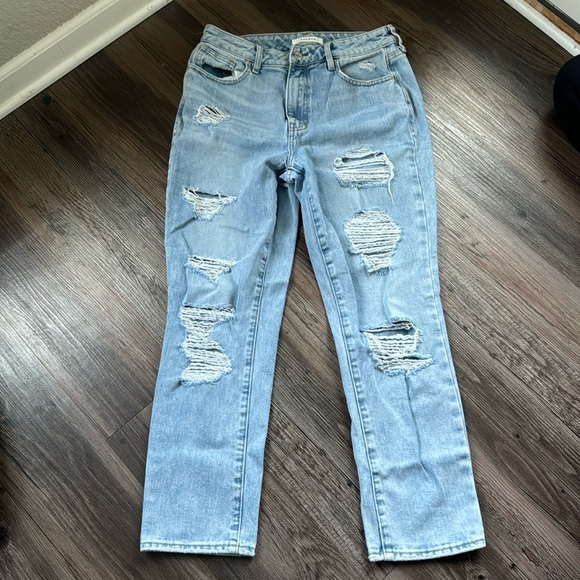 PacSun Distressed Mom Jeans - Picture 3 of 9